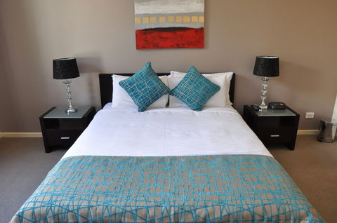 RNR Apartments, Adelaide - Whitsundays Accommodation 1