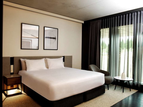 A By Adina Canberra - Whitsundays Accommodation 7