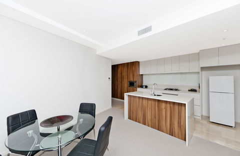 Astra Canberra Manhattan - Whitsundays Accommodation 15