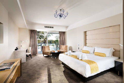 Swan River Hotel - Whitsundays Accommodation 2