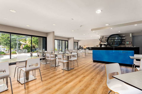 Quality Inn Taylors Lakes Motel - Whitsundays Accommodation 13