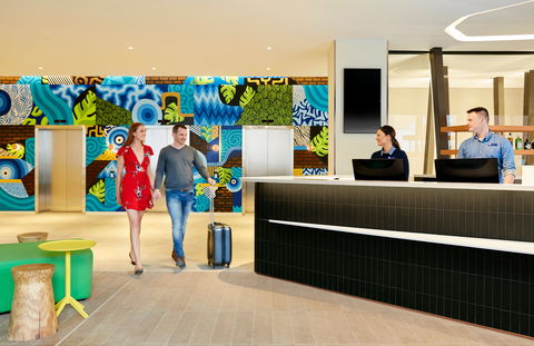 Holiday Inn Express Adelaide City Centre - Whitsundays Accommodation 5
