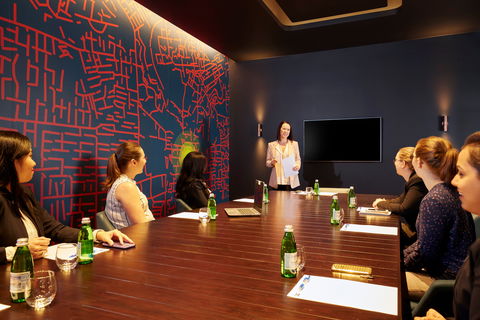 Holiday Inn Express Adelaide City Centre - Whitsundays Accommodation 10