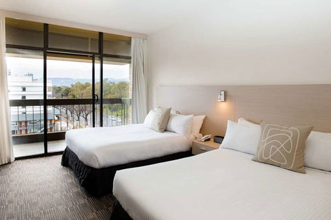 The Terrace Hotel - Whitsundays Accommodation 6