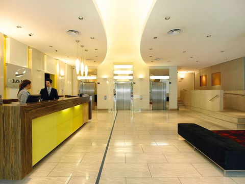 Oaks Embassy - Whitsundays Accommodation 1