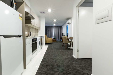 Adelaide Dress Circle Apartments - Whitsundays Accommodation 5