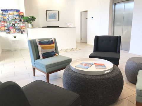 Adelaide Dress Circle Apartments - Whitsundays Accommodation 12