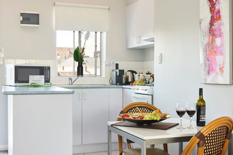 Birches Serviced Apartments - Whitsundays Accommodation 12