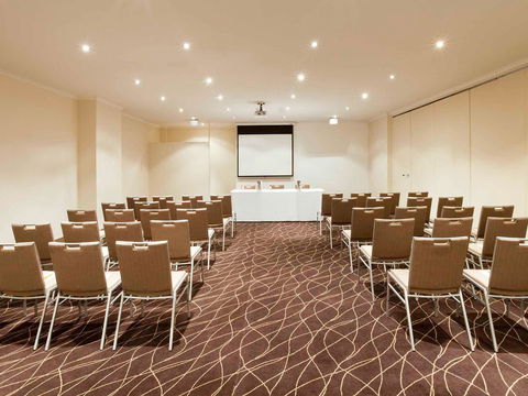 Mercure Canberra Hotel - Whitsundays Accommodation 9