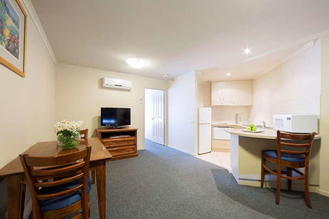 Canberra Parklands Central - Whitsundays Accommodation 4
