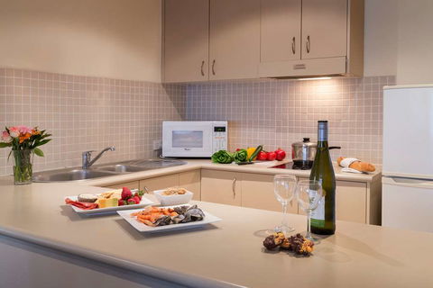 Canberra Parklands Central - Whitsundays Accommodation 5