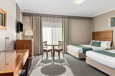 Quality Hotel Dickson - Whitsundays Accommodation 1