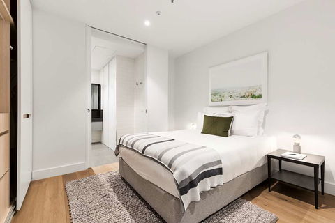 Tyrian Serviced Apts Albert Park Lane - Whitsundays Accommodation 0