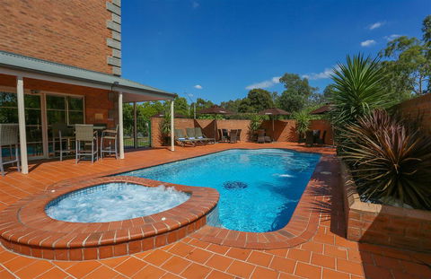 Best Western Plus Hovell Tree Inn - Whitsundays Accommodation 4