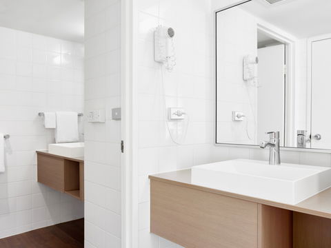 Ibis Hotel - Whitsundays Accommodation 7