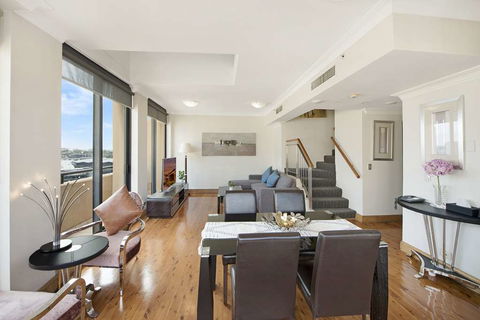 YEHS Hotel Sydney Harbour Suites - Whitsundays Accommodation 12