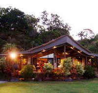 Trinity Beach Palace - Whitsundays Accommodation