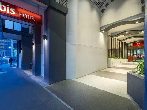 Ibis Hotel - Whitsundays Accommodation 0