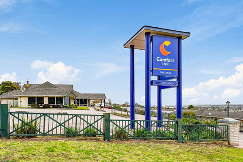Comfort Inn The Lakes - Whitsundays Accommodation 1