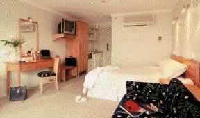 Astor Metropole & Apartment - Whitsundays Accommodation 0