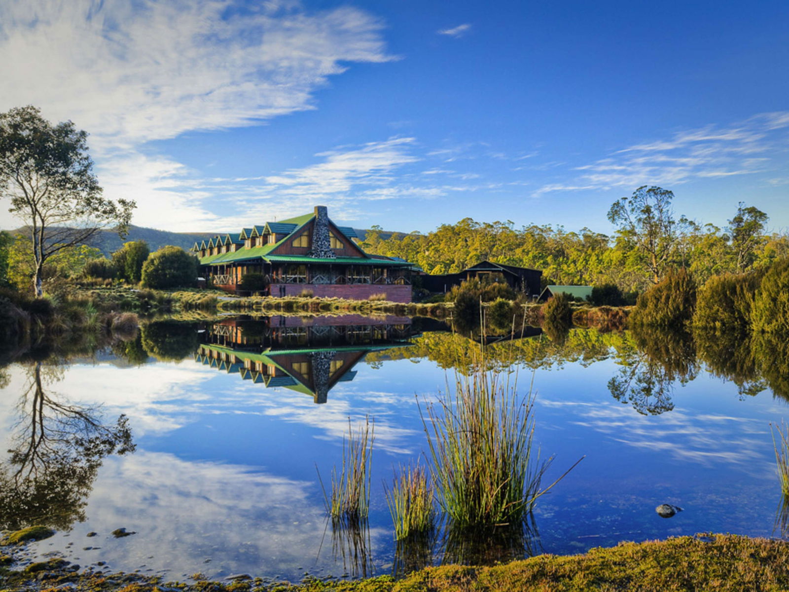 Cethana TAS Whitsundays Accommodation