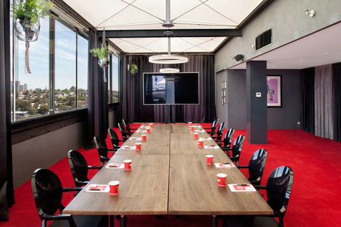 The Cullen Melbourne - Art Series - Whitsundays Accommodation 2
