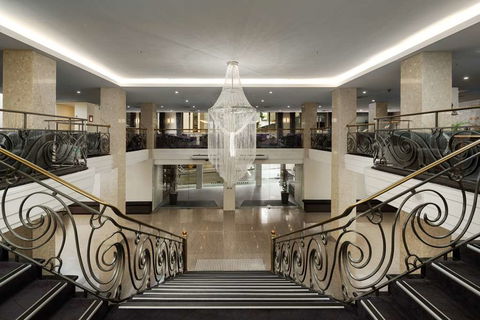 The Victoria Hotel Melbourne - Whitsundays Accommodation 2