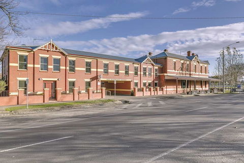 Lake Inn Ballarat - Whitsundays Accommodation 0
