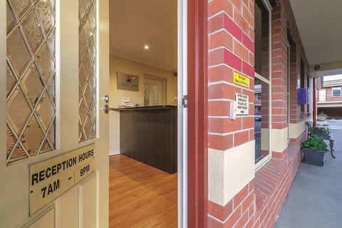 Lake Inn Ballarat - Whitsundays Accommodation 2