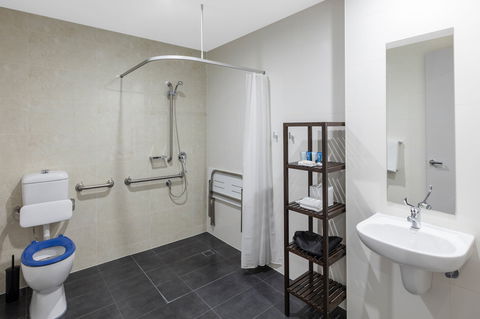 Meriton Serviced Apartments North Sydney - Whitsundays Accommodation 0