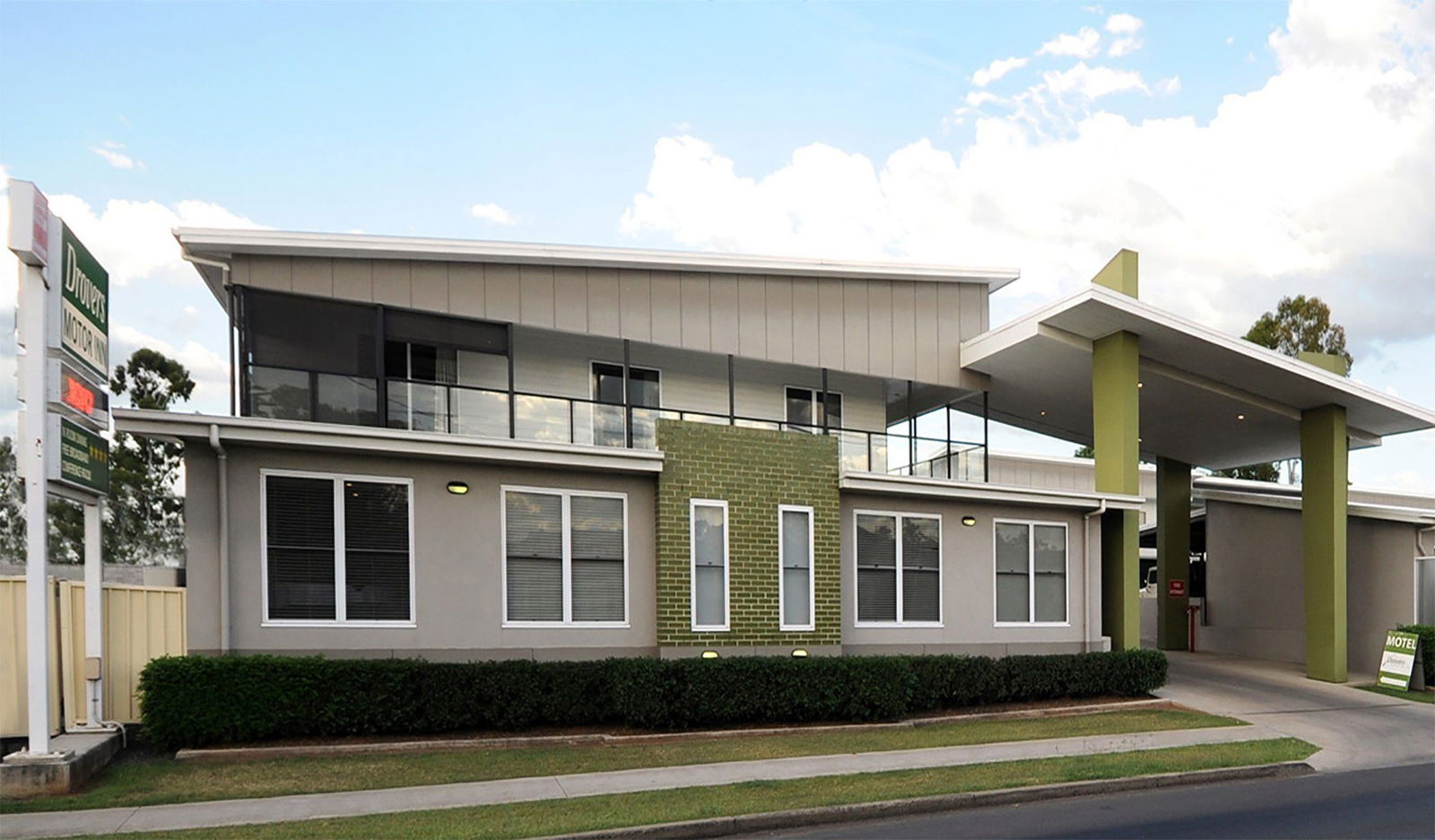 Pirrinuan QLD Whitsundays Accommodation