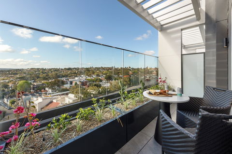 Meriton Suites Bondi Junction - Whitsundays Accommodation 1