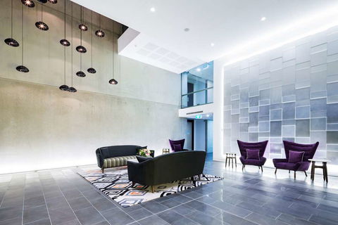 Avenue Hotel Canberra - Whitsundays Accommodation 1