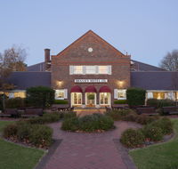 Brassey Hotel - Whitsundays Accommodation