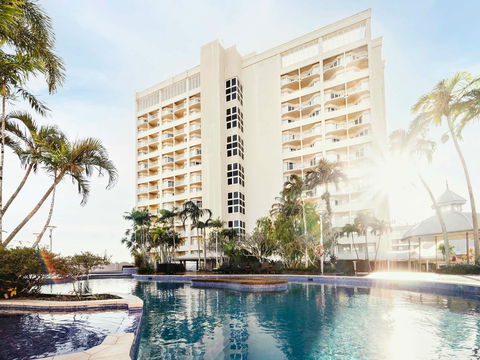 Pullman Cairns International - Whitsundays Accommodation 1