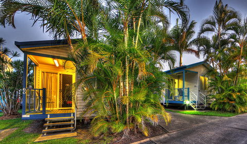 Alex Beach Cabins & Tourist Park - Whitsundays Accommodation 0