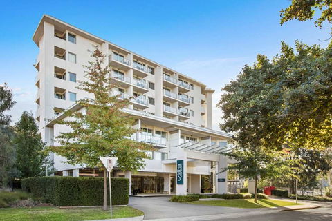 Adina Serviced Apts Canberra Dickson - Whitsundays Accommodation 2