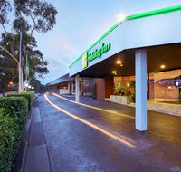 Holiday Inn Warwick Farm - Whitsundays Accommodation