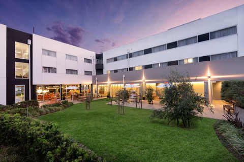 Atura Dandenong - Whitsundays Accommodation 1