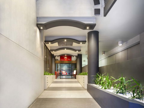 Ibis Hotel - Whitsundays Accommodation 1
