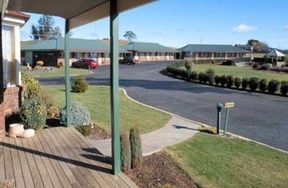 Kentish Hills Retreat - Whitsundays Accommodation 0