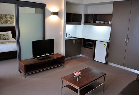 Quality Suites Fremantle - Whitsundays Accommodation 2