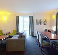 Abode Narrabundah - Whitsundays Accommodation