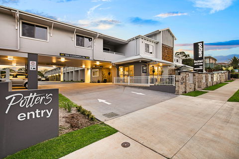 Potter's Boutique Hotel - Whitsundays Accommodation 1