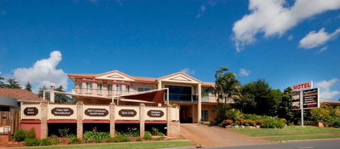 Highlander Motor Inn - Whitsundays Accommodation 0