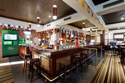 Federal Hotel, A Nightcap Hotel - Whitsundays Accommodation 2