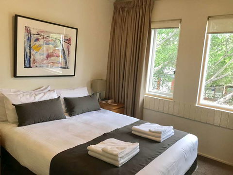 DressCircle Apts - Archer St - Whitsundays Accommodation 0