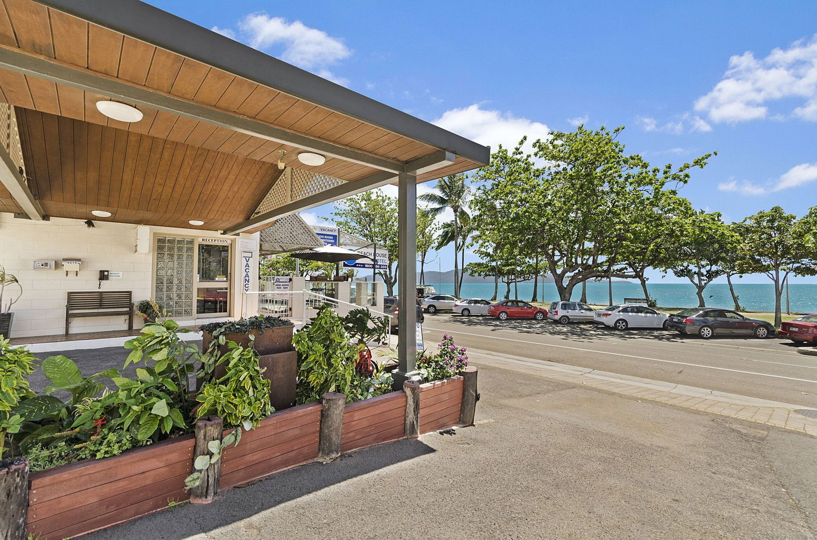 Cape Cleveland QLD Whitsundays Accommodation