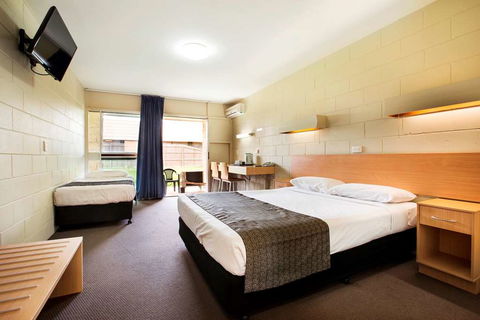 Dalrymple Motel - Whitsundays Accommodation 2