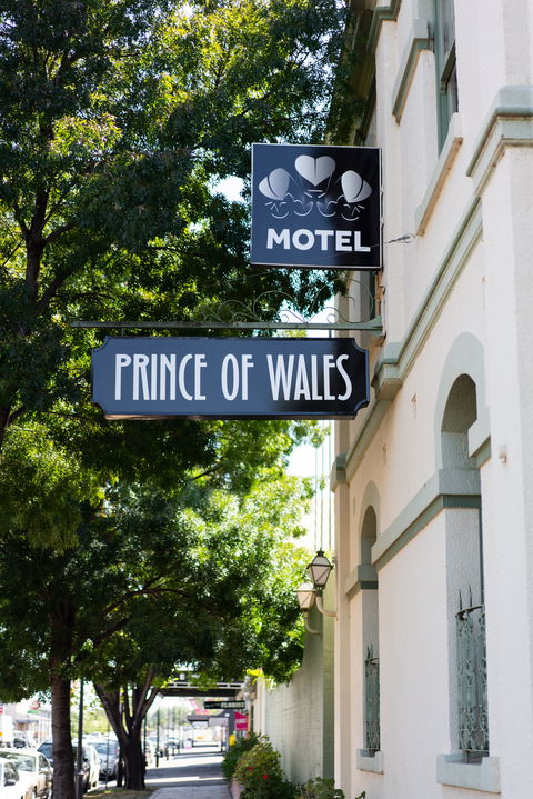 Prince Of Wales Motor Inn - Whitsundays Accommodation 1